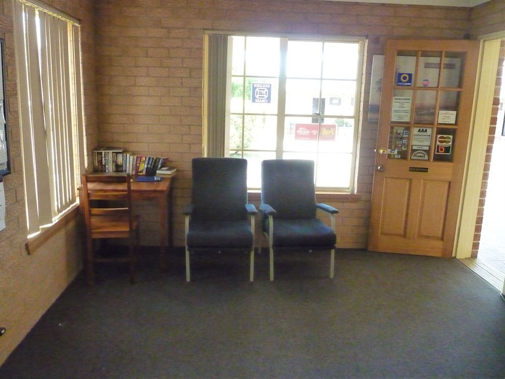 Golden Chain Aalana Motor Inn Cowra Buitenkant foto
