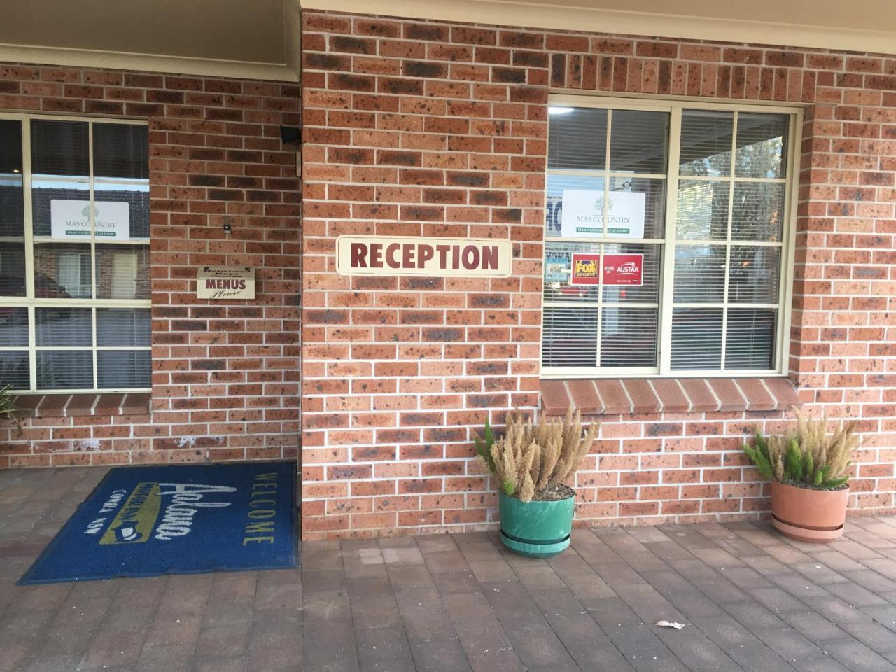 Golden Chain Aalana Motor Inn Cowra Buitenkant foto